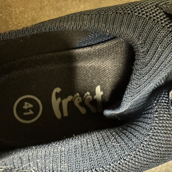 Freet Tanga Navy Sneakers EU41/ Womens 9 - Picture 2 of 10